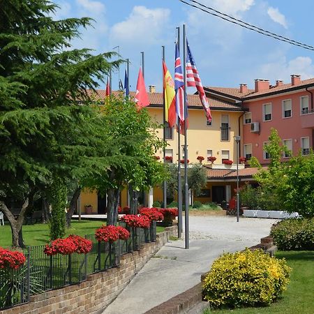 Hotel Olioso Peschiera del Garda Luaran gambar