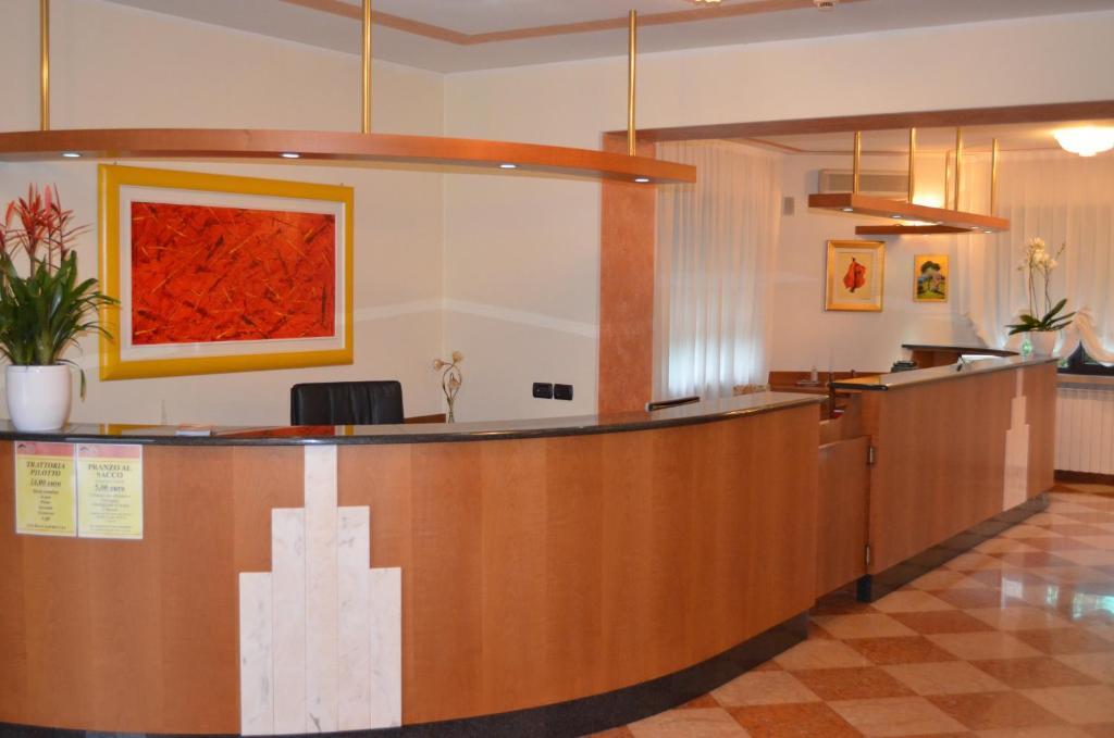 Hotel Olioso Peschiera del Garda Luaran gambar