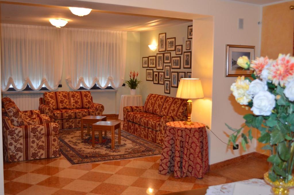 Hotel Olioso Peschiera del Garda Luaran gambar