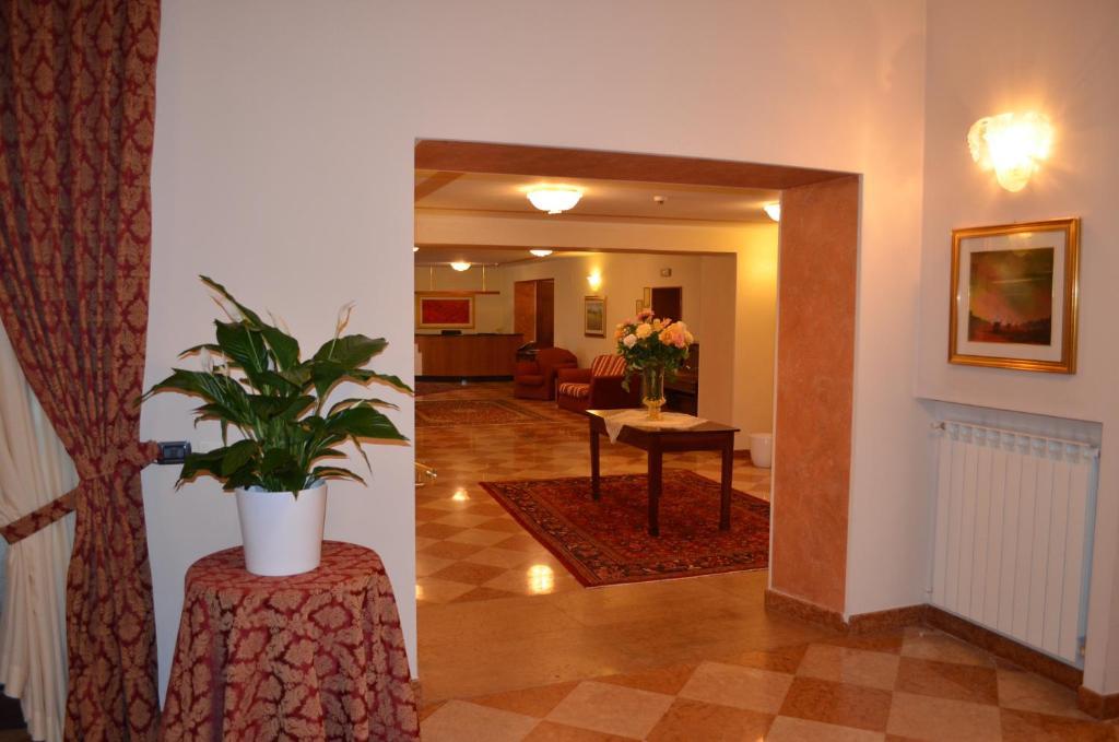Hotel Olioso Peschiera del Garda Luaran gambar