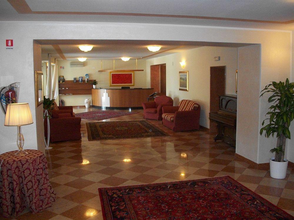 Hotel Olioso Peschiera del Garda Luaran gambar