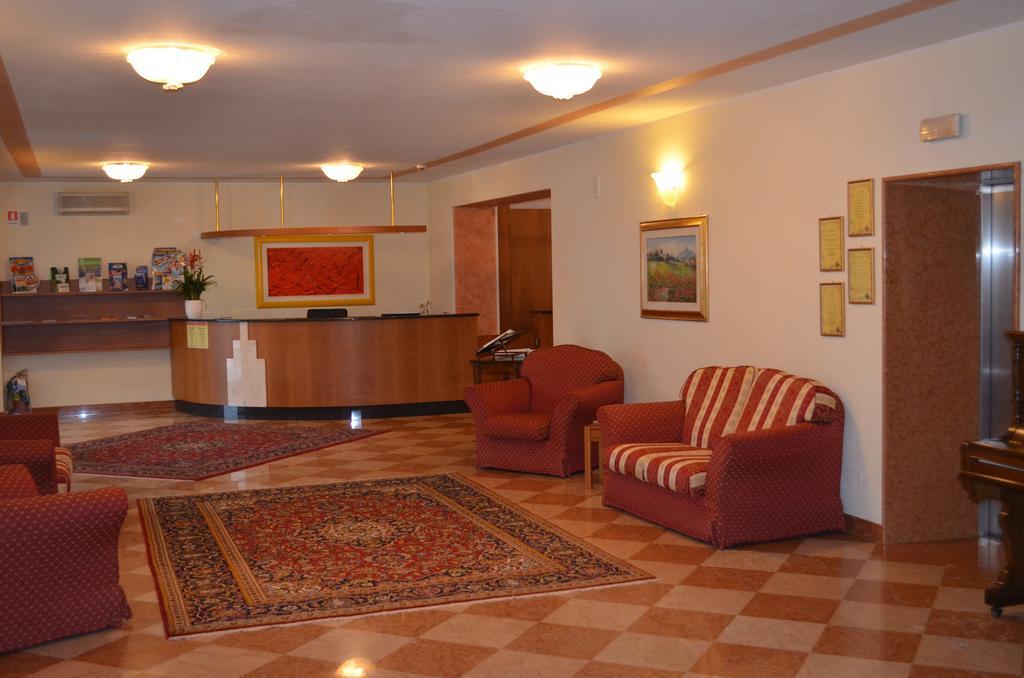 Hotel Olioso Peschiera del Garda Luaran gambar