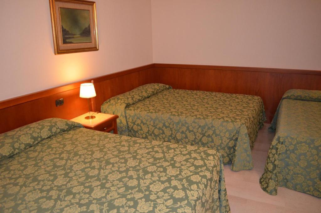 Hotel Olioso Peschiera del Garda Bilik gambar